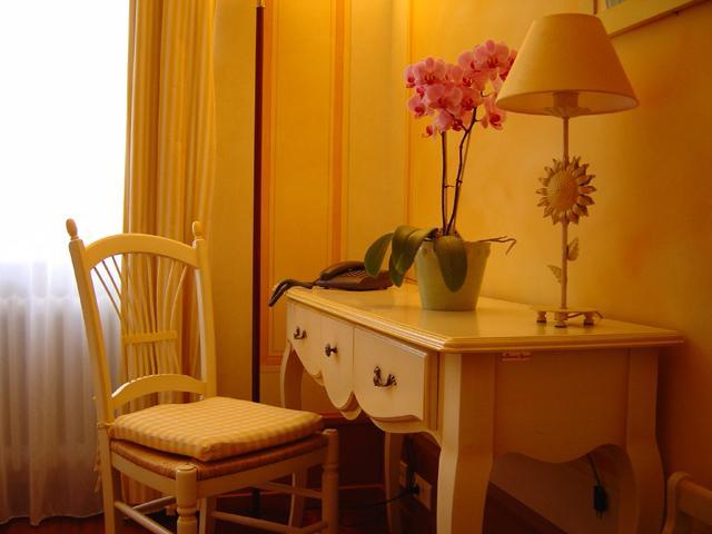 Hotel Restaurant "Le Strasbourg" Bitche Habitación foto